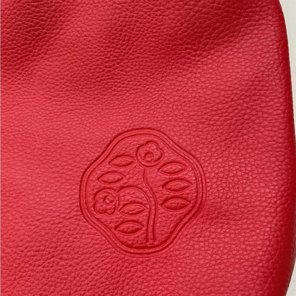 Shiseido Slouchy Bag